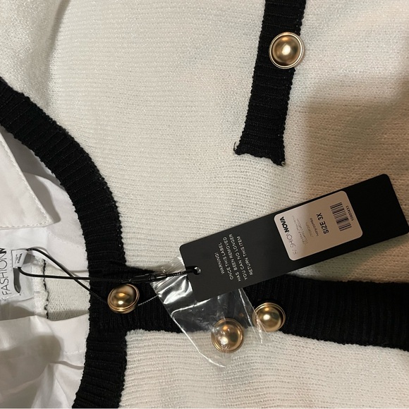 Fashion Nova Black and White Knit Cardigan - Picture 2 of 4